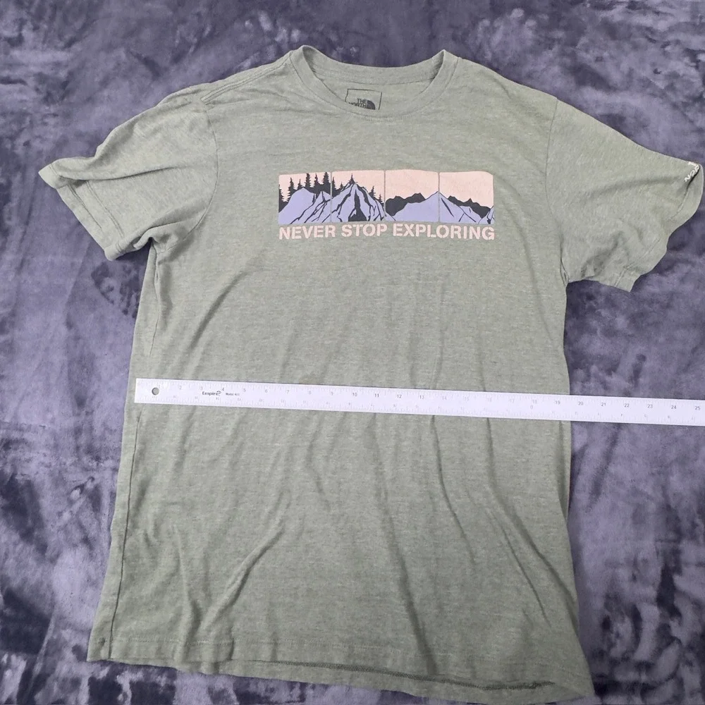 The North Face T-Shirt Mens L Green Never Stop Exploring Mountain Graphic Tee